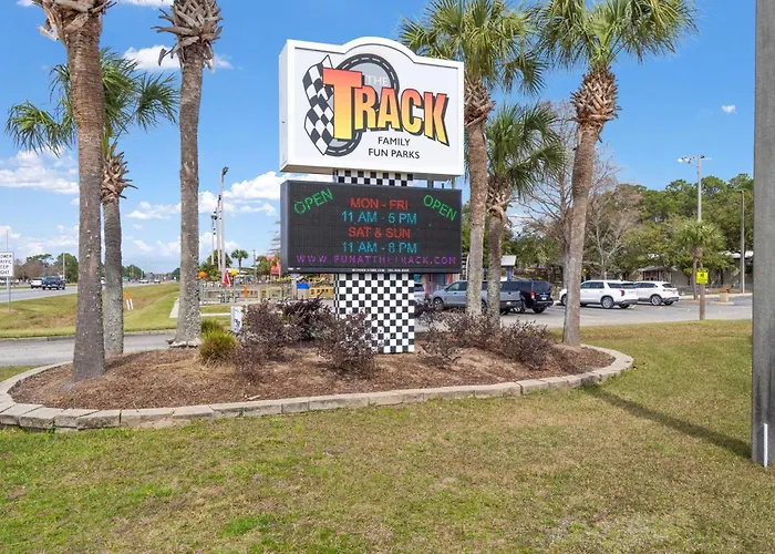 Sandy Pines Gulf Shores